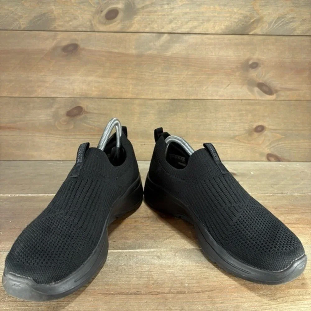 Skechers go walk